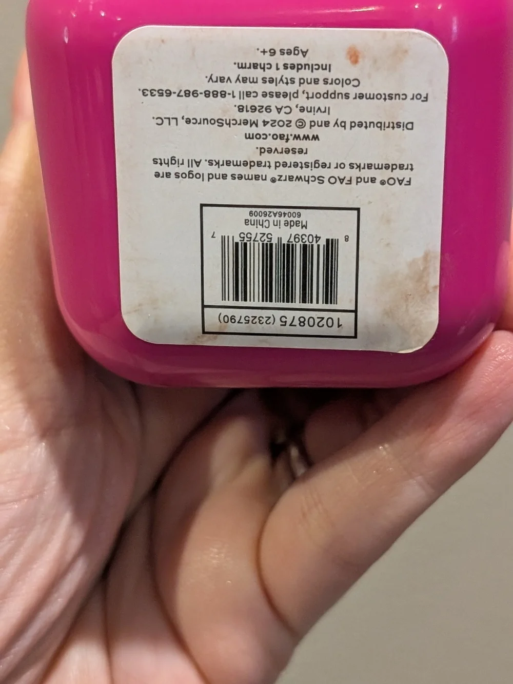 🦋 FAO Schwarz Bright Pink Accessory Case